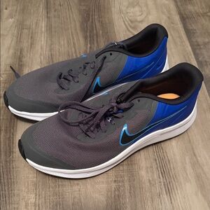 Nike Boys Charcoal and Royal Blue Athletic Shoes